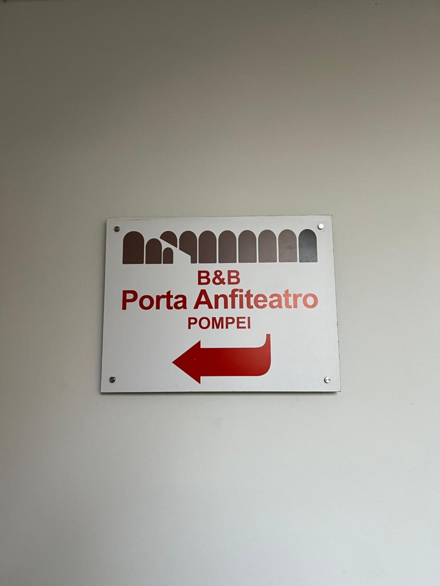 Hotel Porta Anfiteatro Pompei Esterno foto